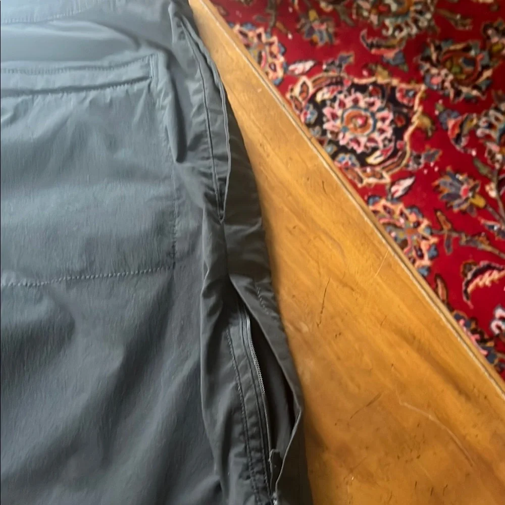 Mens North Face Black Flat Front Shorts Lightweight Design